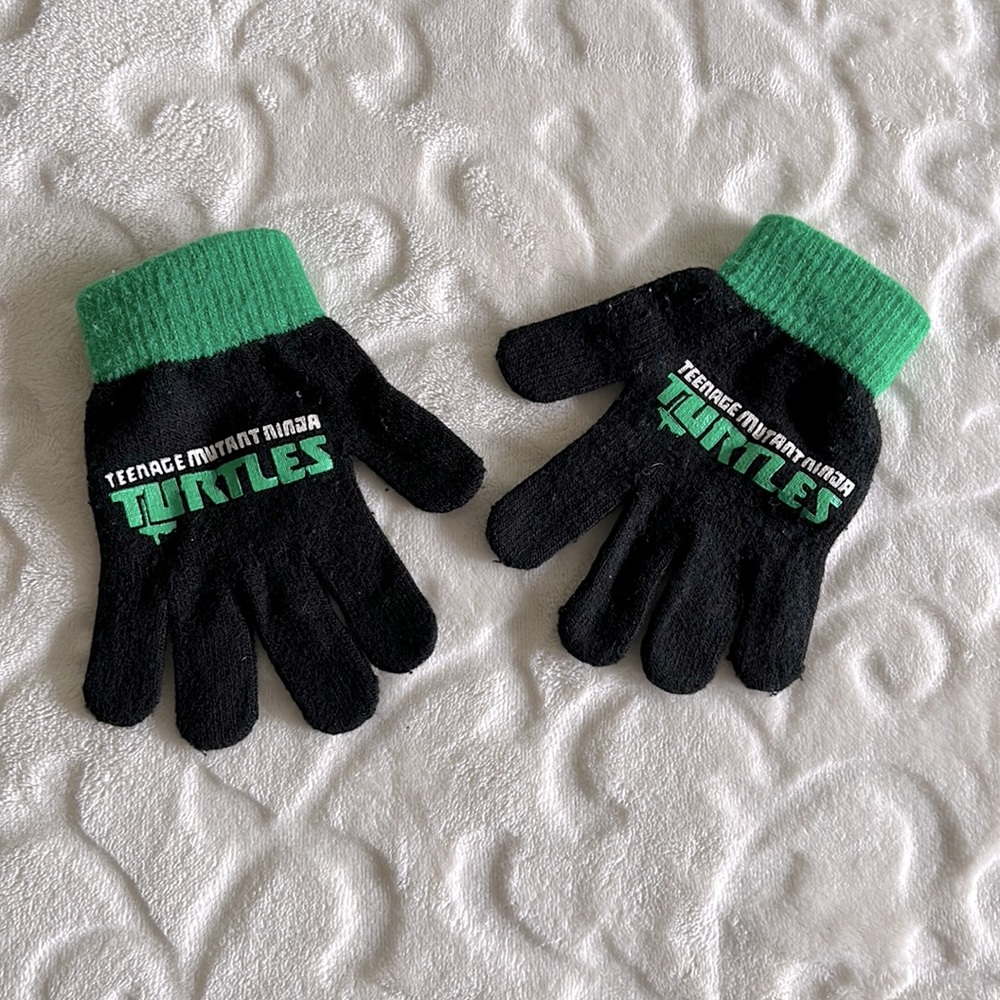 TMNJ Teenage Mutant Ninja Turtles Kids Gloves